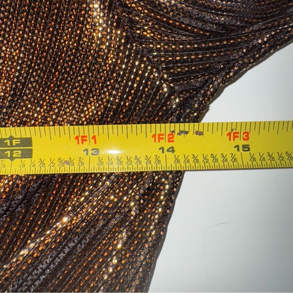 Topshop Metallic Copper Bronze Twist Front Crop Top Long Sleeve Size 2 - Picture 5 of 7